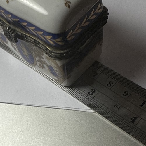 Vintage Hand Painted Limoges Style Porcelain Cachet in excellent condition - Picture 11 of 13