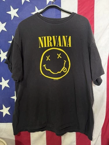 Nirvana Nevermind Smiley Concert Tee Vintage XL 90s Bla 1990s vintage concert t-shirt, vintage, size XL, single stitch, B+ condition