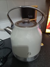 Swan Retro Dome Kettle