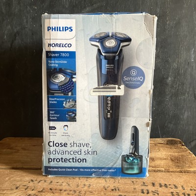 Philips Norelco Shaver 7800 / S7885 Rechargeable Wet Dry Electric Shaver Self Cl