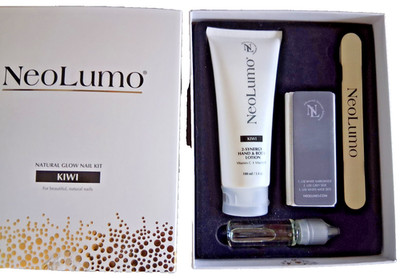 Nagelset NeoLumo Kiwi natural glow nail kit