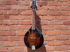 Kentucky KM-140 mandolin w/bag