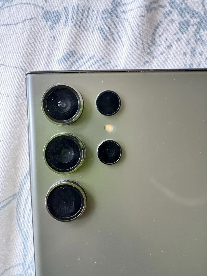 Samsung Galaxy S23 Ultra - Green - 256GB - (Att) Smartphone - S918U - All Works! - Image 4 of 4