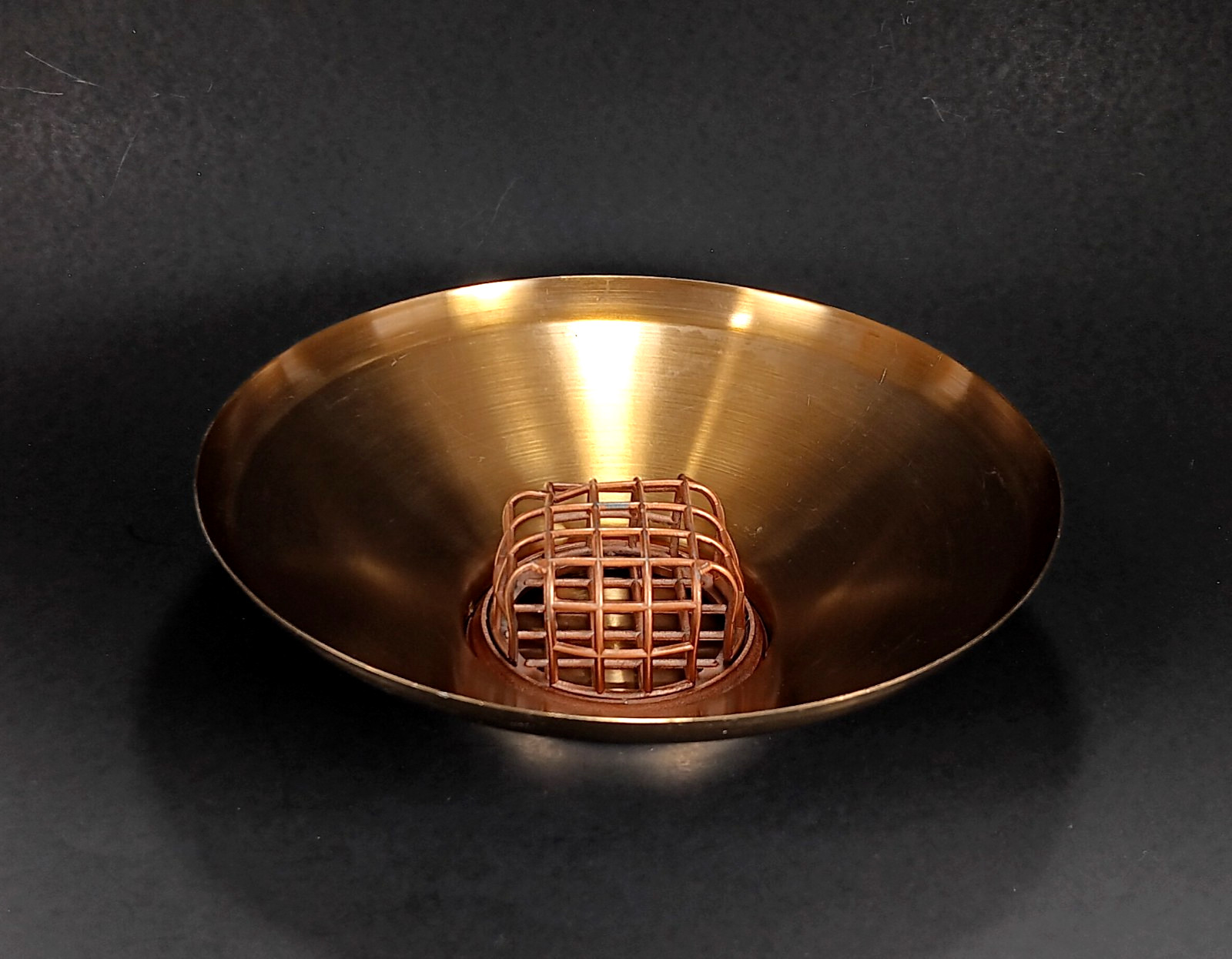 VTG Flower Frog Dish Bowl-O-Beauty Floral Arrangement Planter Bronze MCM Vogue