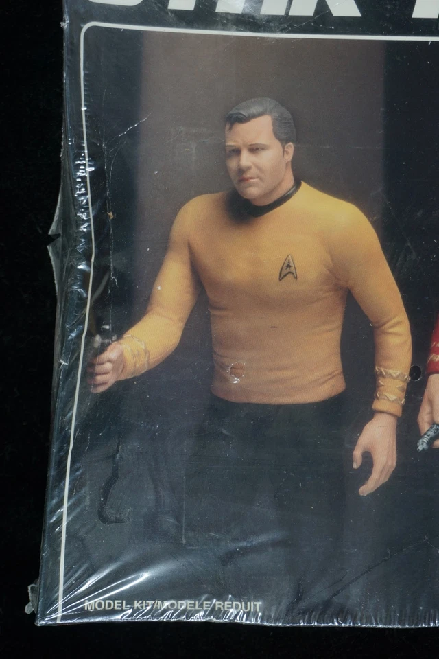 1995 ~ AMT ~ STAR TREK Collectors Gift Set (Including the very RARE Mr. Spock!!) - Image 3 of 4