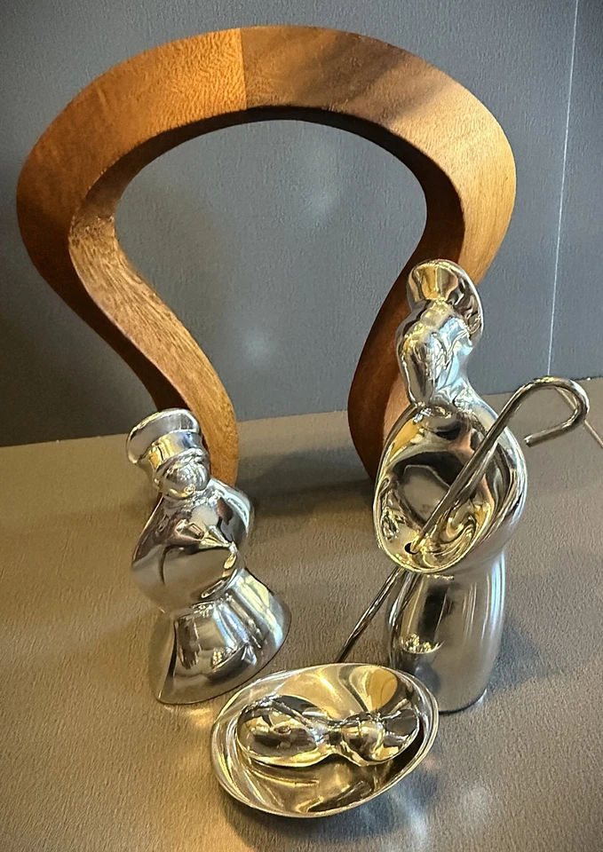 Heirloom Nambe 16 предметов миниатюрный рождественский набор — дизайн Альваро Урибе с чехлом из акации - Изображение 4 из 4