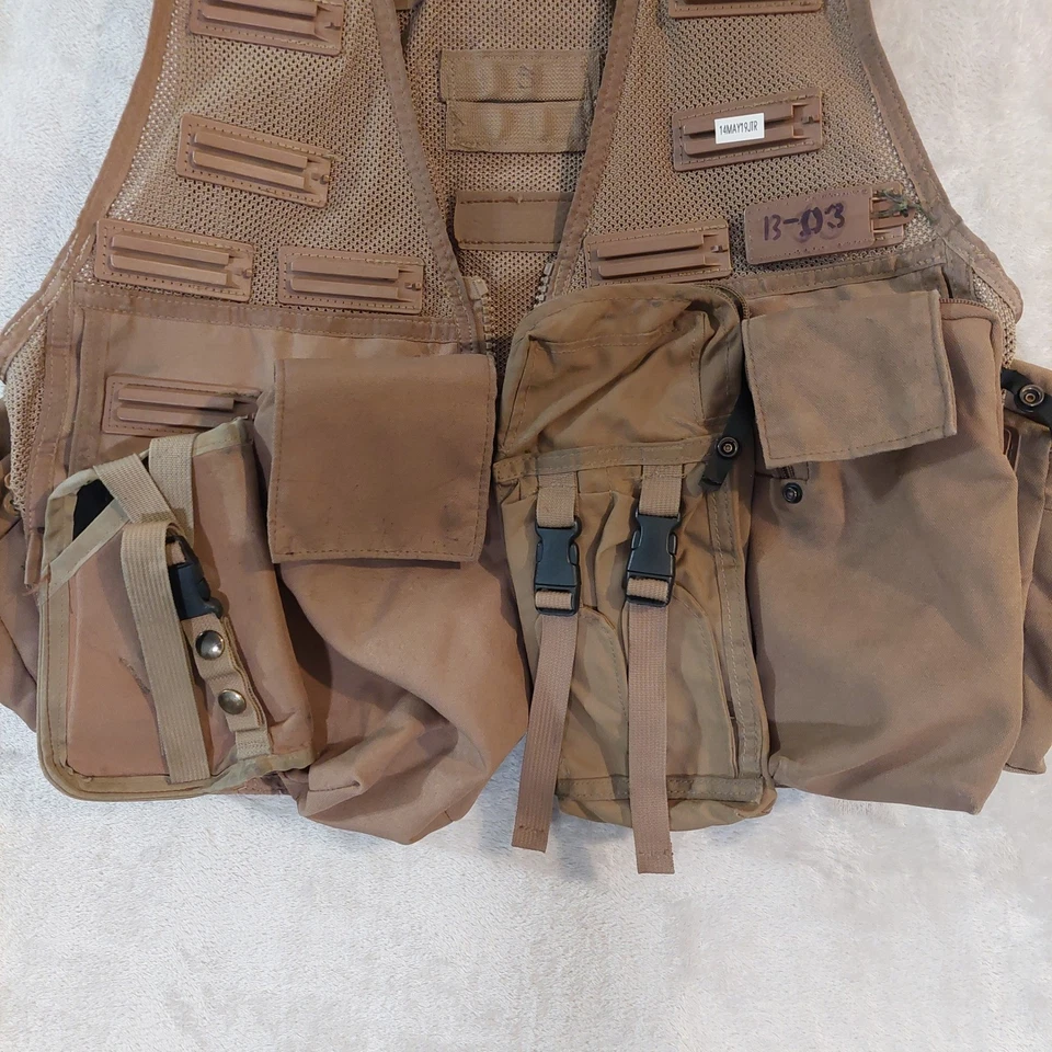 Colete modular Ultimate Survival Technologies SnapTrack bolsos táticos MOLLE S - Imagem 2 de 4