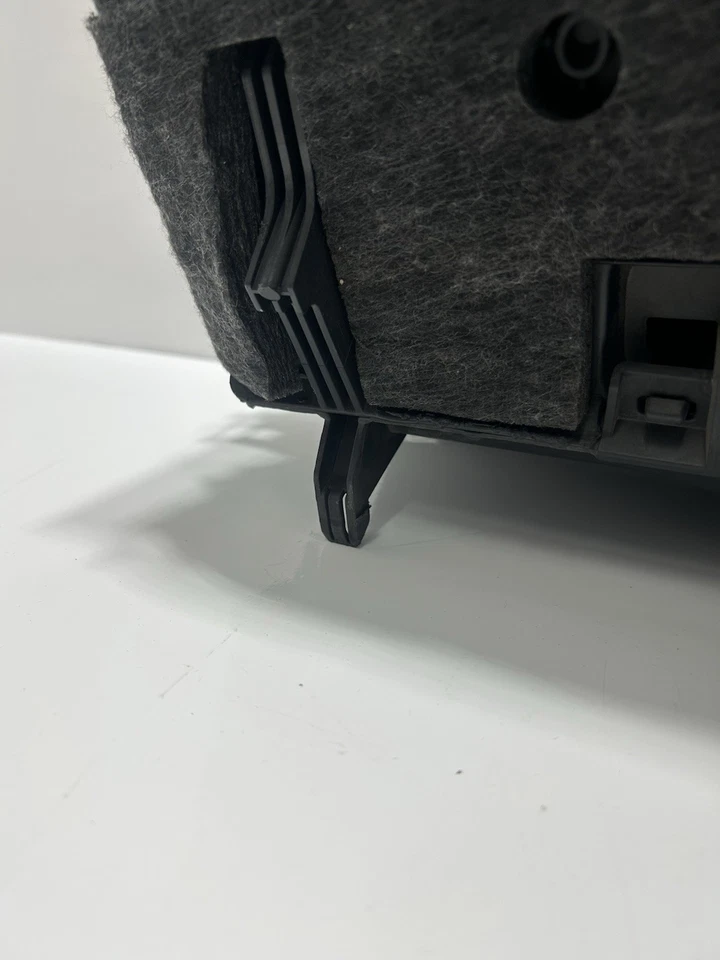 10-13 Mercedes E350 E550 W207 Cupé Salpicadero Guantera Compartimento Negro OEM Foto 3 de 4