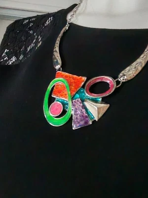 Collier coloré chaîne en acier inoxydable et émail - Photo 1/4