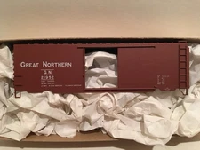 HO Accurail 3455 Great Northern 40’ PS-1 Steel Boxcar Unassembled Kit GN #21952
