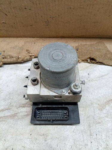 2010-2011 Chevy Camaro Coupe & Convertible ABS Anti-Lock Brake Pump Assembly OEM - Picture 4 of 5
