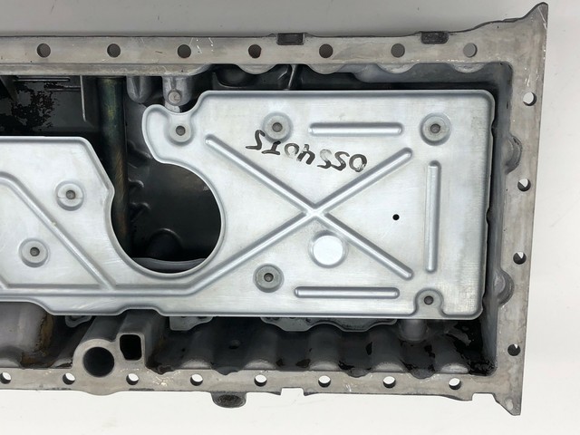 8692614 volvo поддон