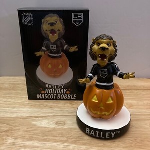NHL Los Angeles Kings Bailey Mascot Bobblehead - Jack-O'-Lantern Halloween