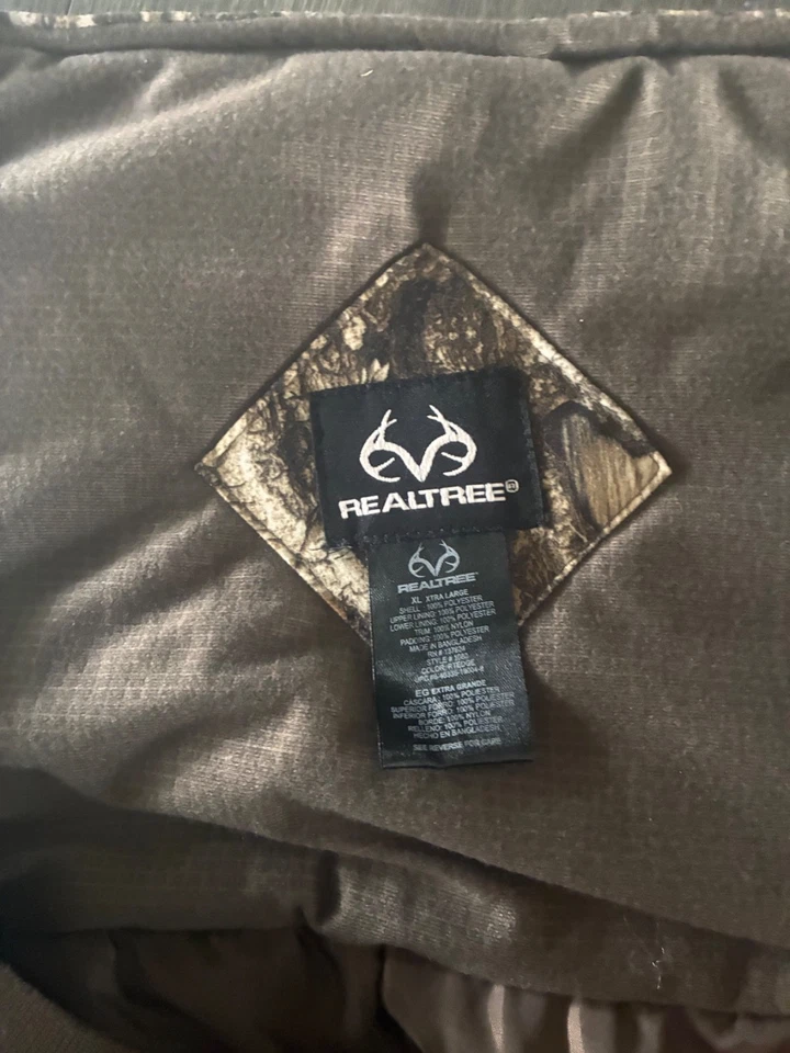 Used realtree camo xl bib with pockets - Image 3 of 3