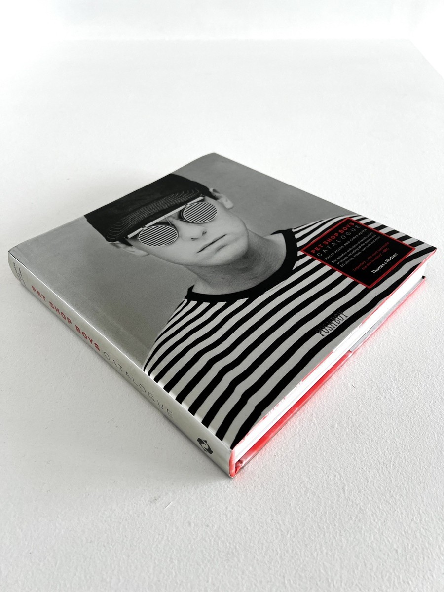 洋書 PET SHOP BOYS CATALOGUE Amazon.co.jp: Pet Shop Boys - Catalogue. Das offizielle Buch