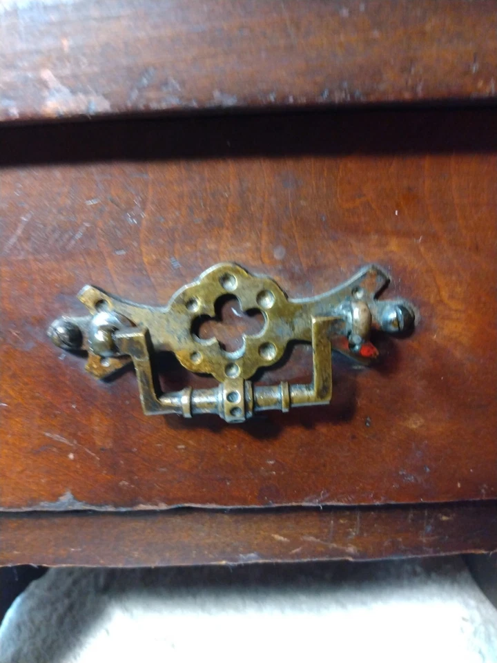 Antiguo gabinete de esquina victoriano en miniatura de madera de frutas 1 cajón mango de latón 19" T Foto 4 de 4