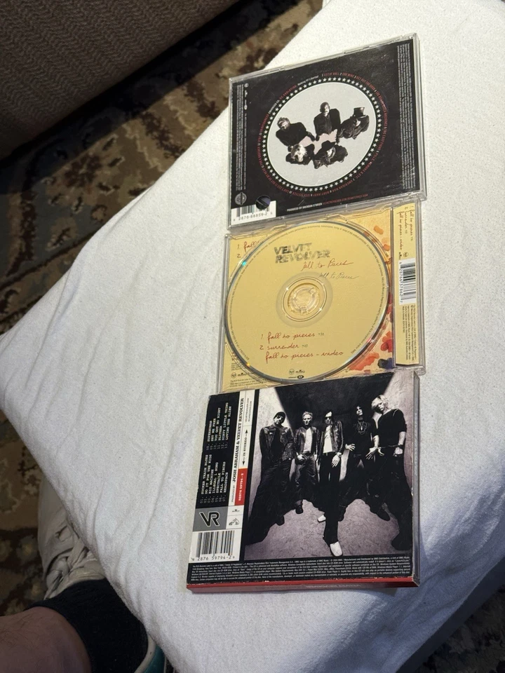 VELVET REVOLVER (3 Compact Disc Lot)/Slipcover/OOP/Import/CD’s Used & Excellent! - Image 3 of 4