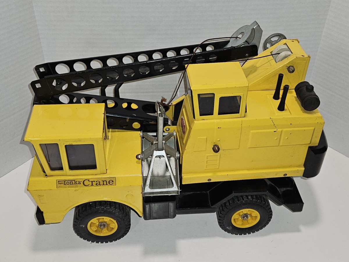 ビンテージ　mighty Tonka Crane マイティ　トンカ　クレーン Mighty Tonka Crane Early 1965 Drilled Wheels Pressed Steel