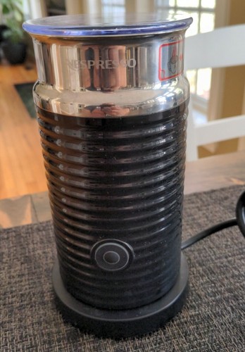 Nespresso Aeroccino 3594 aparato para hacer espuma con la leche Usado En  Excelente Condición | eBay