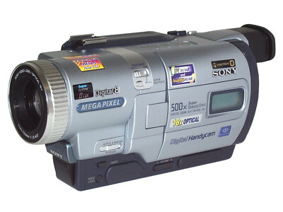Sony DCR-TRV730E Digital8 Handycam Camcorder - Digital Video Camera Recorder