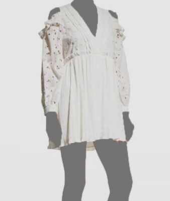 iro lace dress White Iro and Fitted Buba , White Lace Wrapper and Blouse , African Women  Clothing, Women Fashion Dresses , African Women Wear, Women Lace