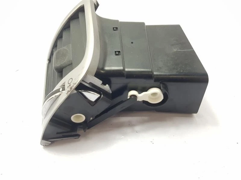 2013 JAGUAR XK DASHBOARD AIR VENT RH DRIVER SIDE 6W8319C893A - Image 3 of 4