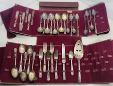 WM Rogers Mfg Co Antique Silverware Set 35 Piece Variety Flatware