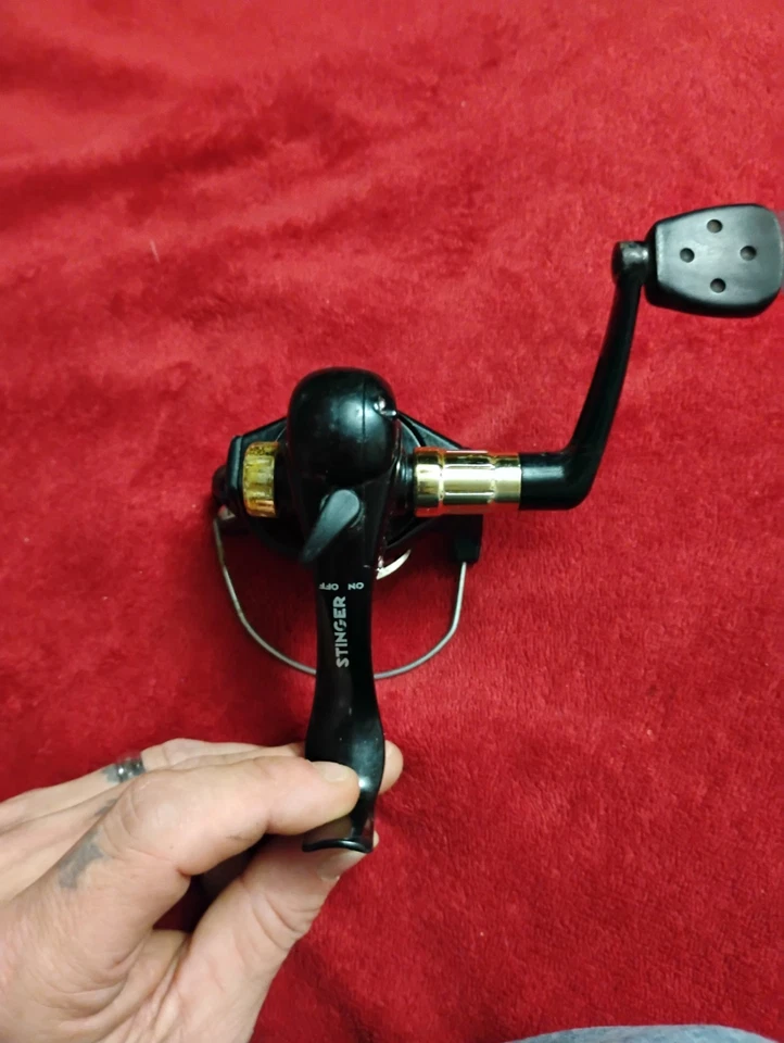 Carrete giratorio 4,8,1 relación de engranajes carrete de pesca araña Foto 2 de 4