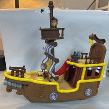 Fisher-Price Disney's Jake e la barca dei pirati Never Land con 2 personaggi