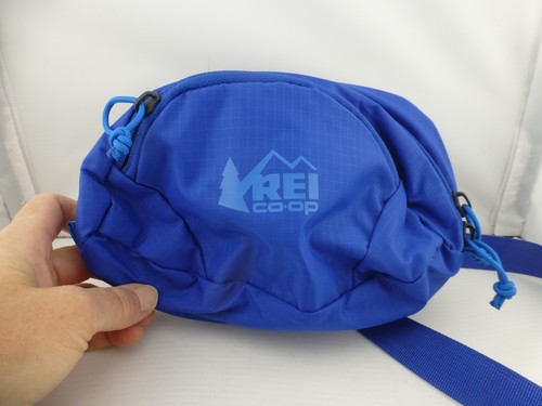 REI Co-op Blue Waist Pack Fanny Pack Hip Bag Padded Back Outdoor Travel D2