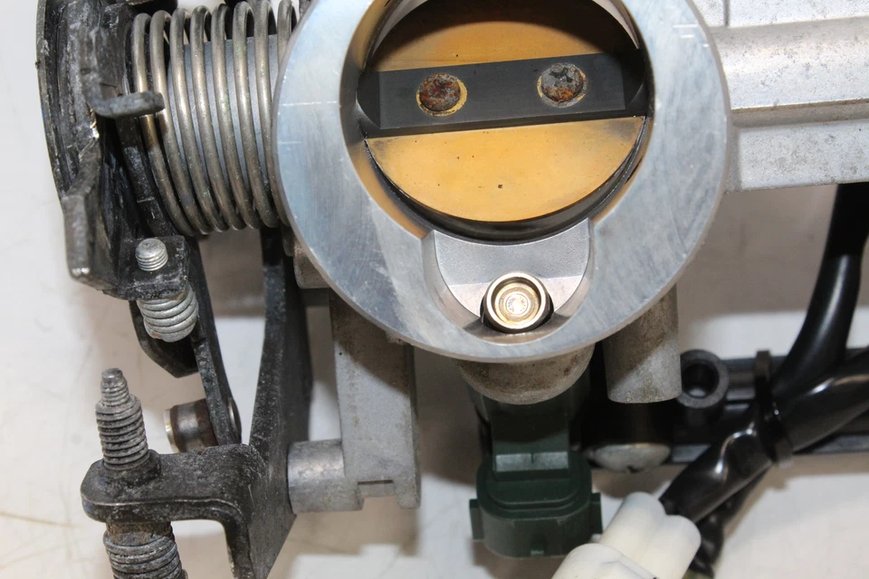 Kawasaki Ninja 650r Ex650af 2008 inyectores de combustible principales/cuerpos del acelerador Foto 4 de 4