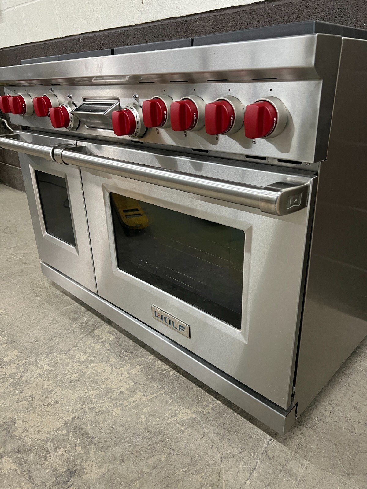 Wolf DF486G 48" Dual Fuel Range Professional 6 Burners + Griddle