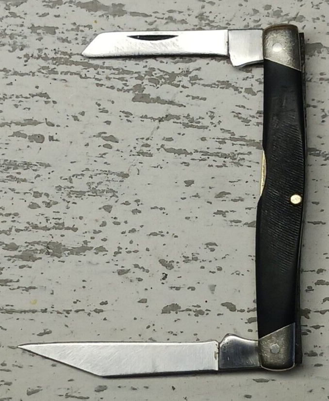 Vintage BUCK 305 USA “Lancer” Pocket Knife Made by Camillus Scarce Pre