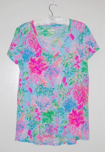 NWT Lilly Pulitzer Wm's Celestial Blue Cay to my Heart Etta V-Neck T-Shirt sz M