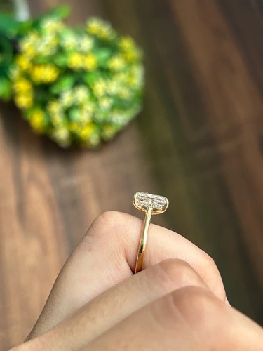18K Gold Plated 925 Silver Moissanite 2.5CT Radiant Cut Anniversary Ring for Her - Picture 7 of 7