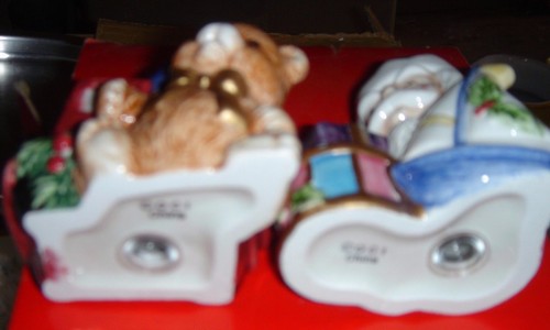 Fitz and Floyd Omnibus Toyland Christmas Handcrafted Salt & Pepper Set 2070/134 - Picture 9 of 10