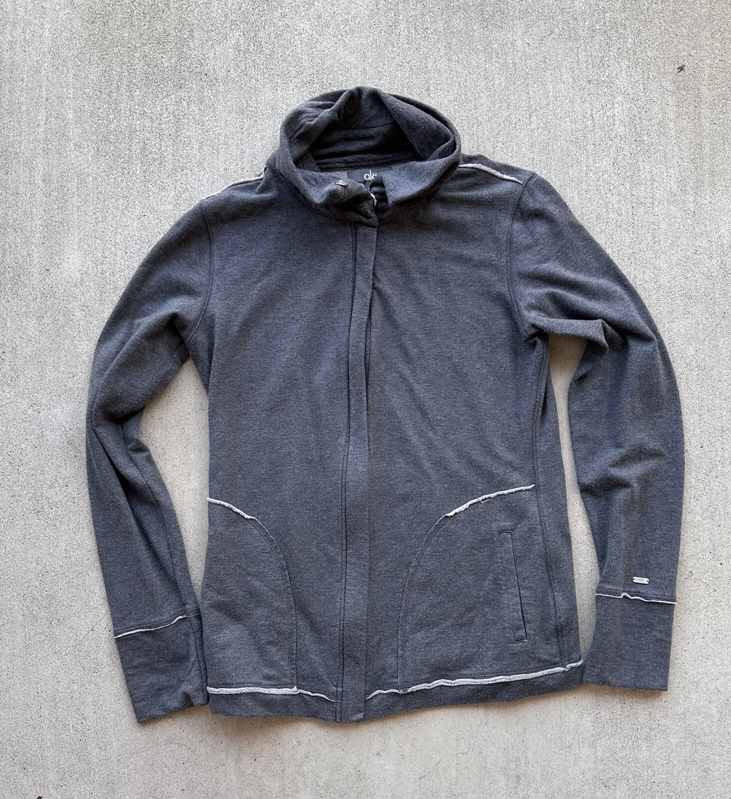 alo-yoga zip up snap button activewear sweatshirt