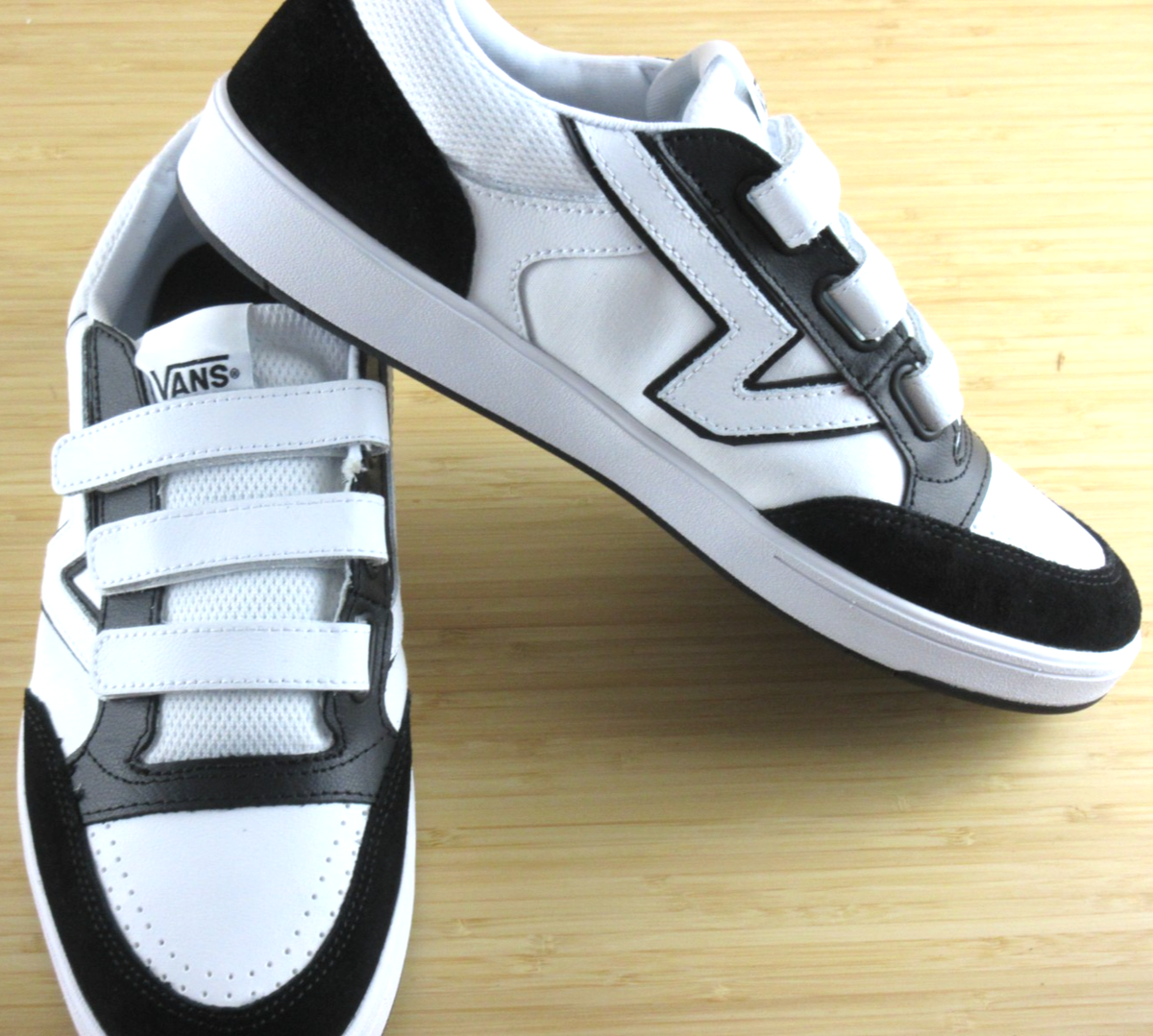Vans Men\'s Lowland Cc V  2 Tone Black True White adjustable Shoes Sizes NEW Lowland 2.0 Shoe in Black / White | Vans main image 3