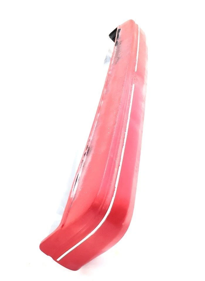 1985 1989 Toyota MR2 OEM красный задний бампер имеет некоторое выцветание - Изображение 4 из 4