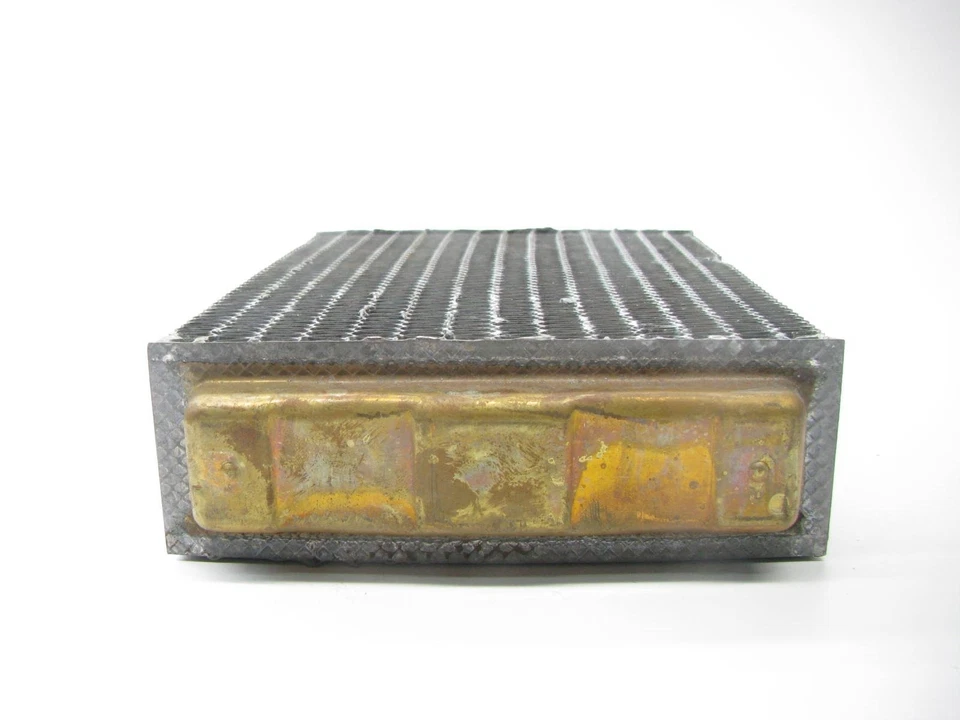 NUEVO GENUINO OEM Ford E3FZ-18476-A núcleo de calefacción - 1983-1985 Ford Escort Foto 2 de 4