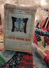 Star Wars R2D2 Latch Hook Pillow Kit