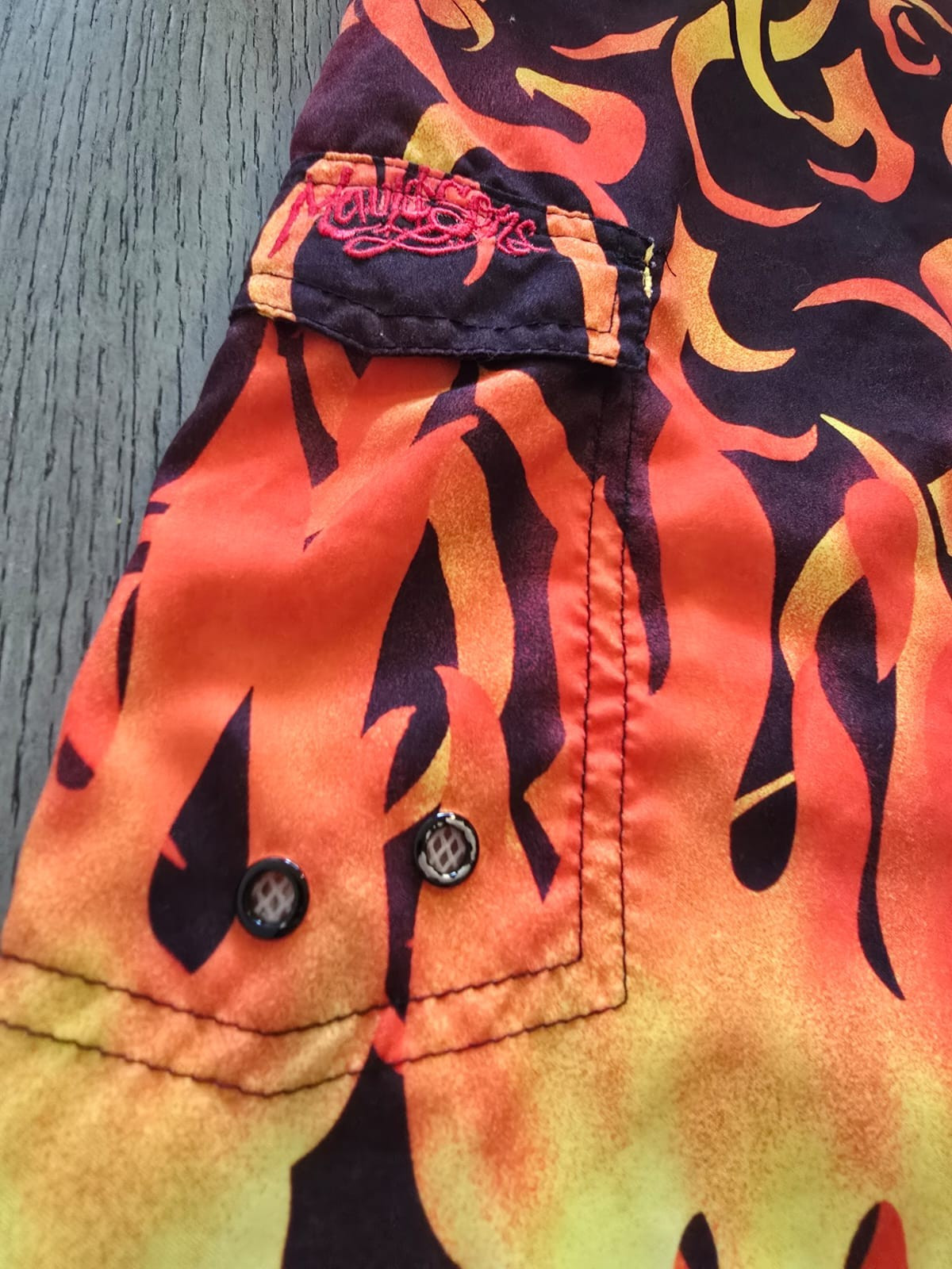 Maui and Sons Board Rare Skeleton Flame Fire Shorts Size X-Large(18-20) image 9