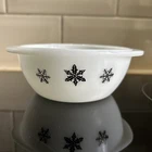 Vintage JAJ Pyrex Snowflake Gaiety mini casserole dish in excellent condition