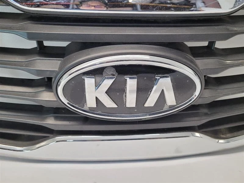 2010 11 2012 KIA SPORTAGE Grille Upper Chrome Surround  Foto 2 de 4