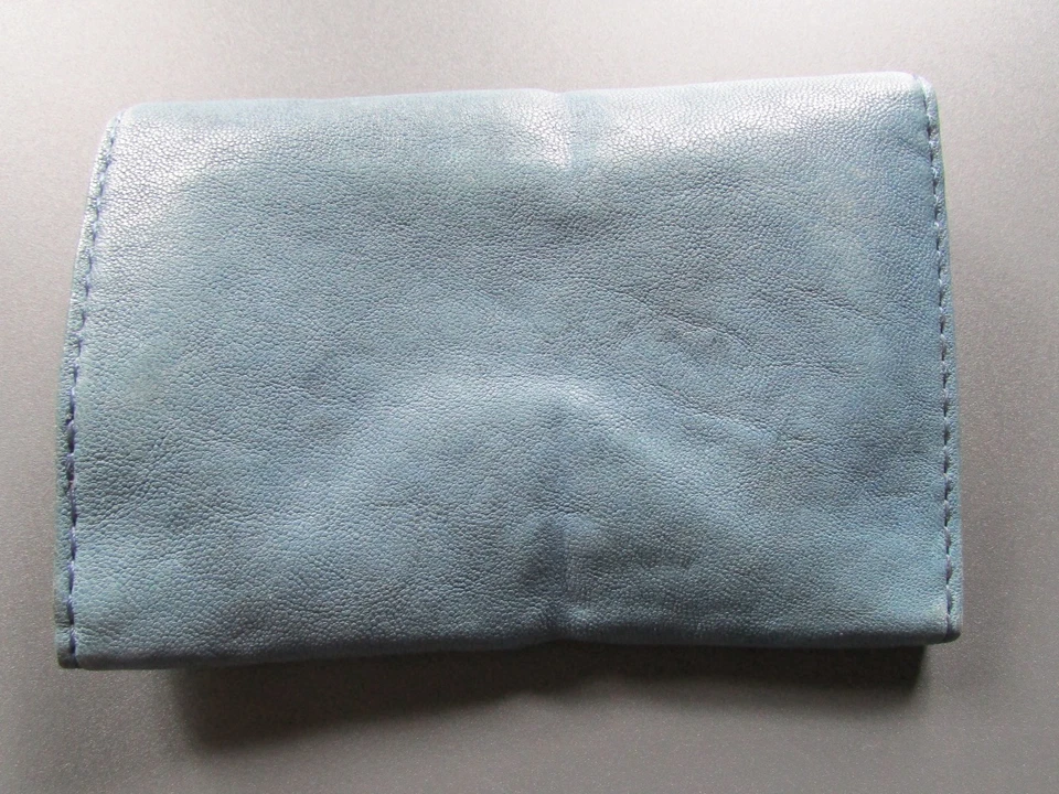 Cartera con solapa Lucky Brand de cuero italiano denim lavado azul vintage nueva con etiquetas $98 Foto 4 de 4