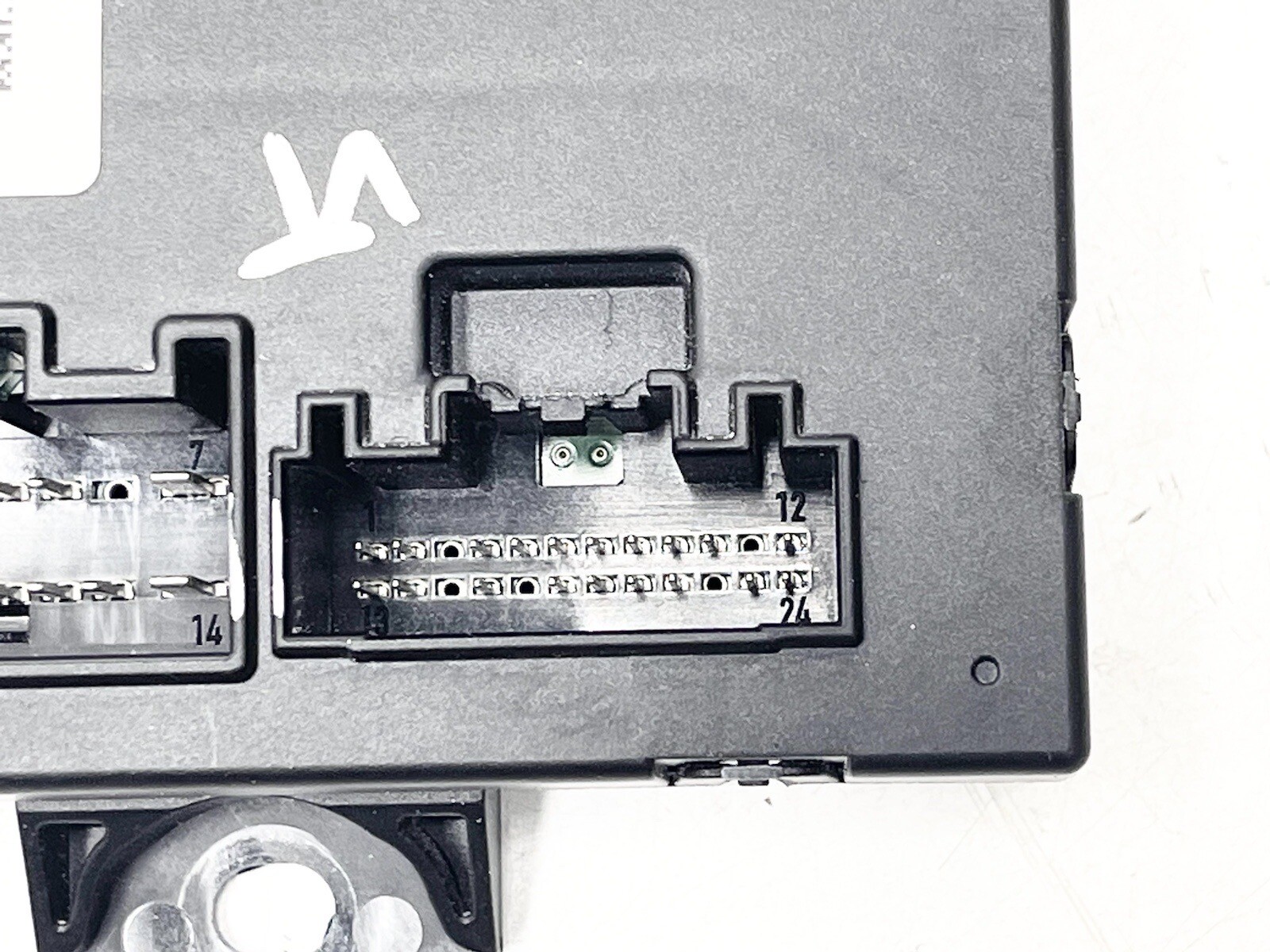 ⭐️2017-2020 Maserati Levante Trunk Lid Liftgate Tail Gate Control Module OEM