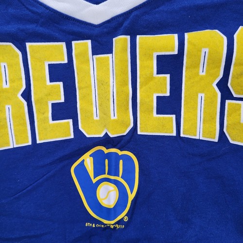 Camiseta para mujer Milwaukee Brewers grande New Era cuello en V azul mangas a rayas doradas - Imagen 5 de 8