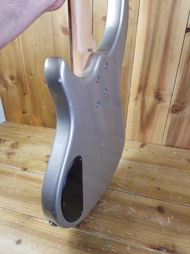Wesley 4 String Metallic Grey Bass Guitar Electric B3504 Right Handed - Picture 15 of 18