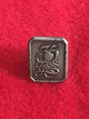 35 Year Pin Boeing Employees Community Fund Heart Hand Shake Pewter Pin - 第 1/3 張圖片