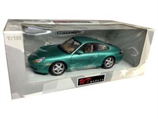 PORSCHE CARRERA 996 COUPE DIE CAST MET GREEN 1/18 BY UT MODELS 27901